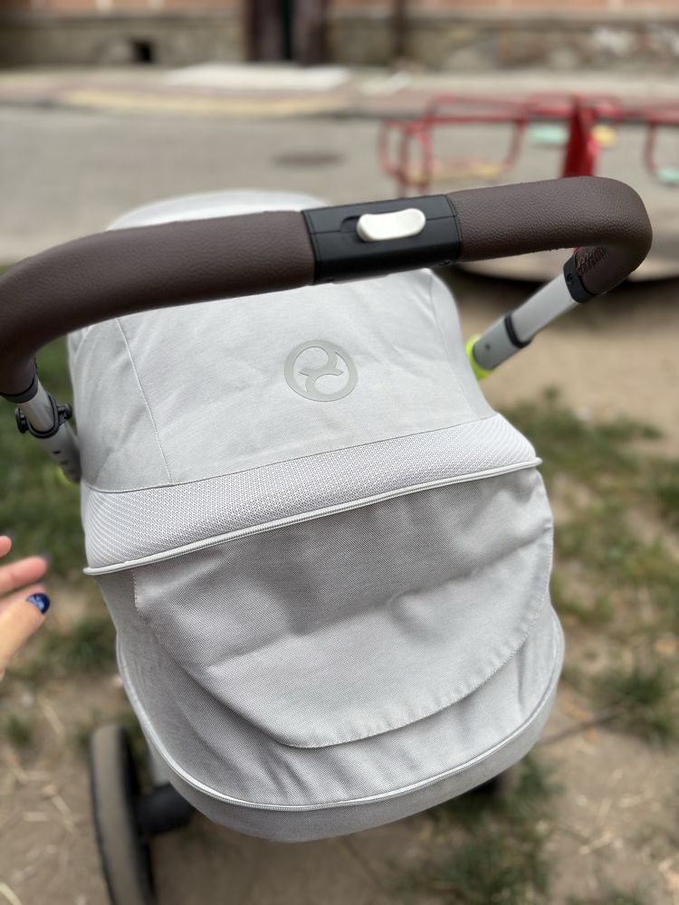 Cybex balios s lux 2024