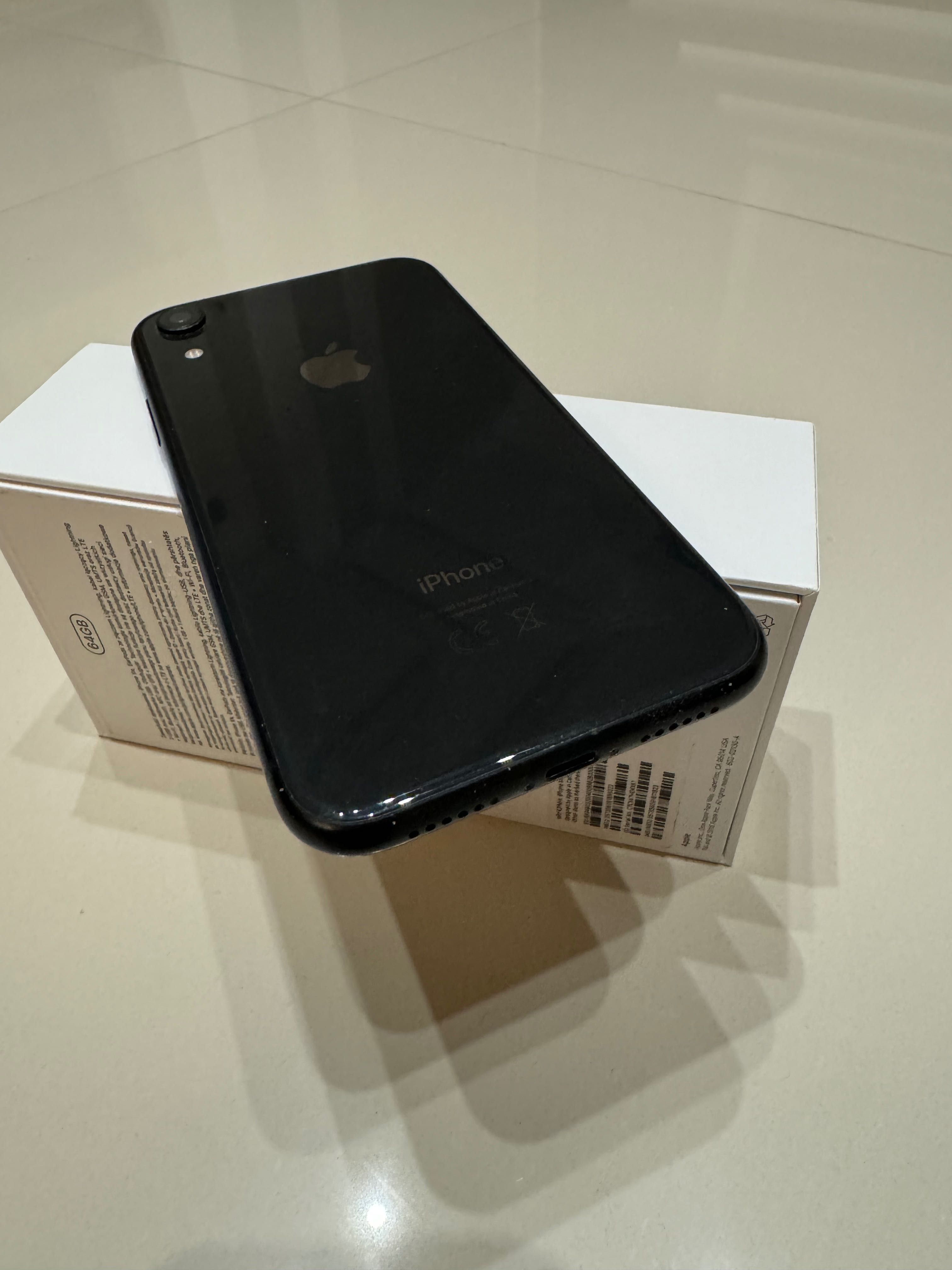 iPhone XR 64 GB czarny