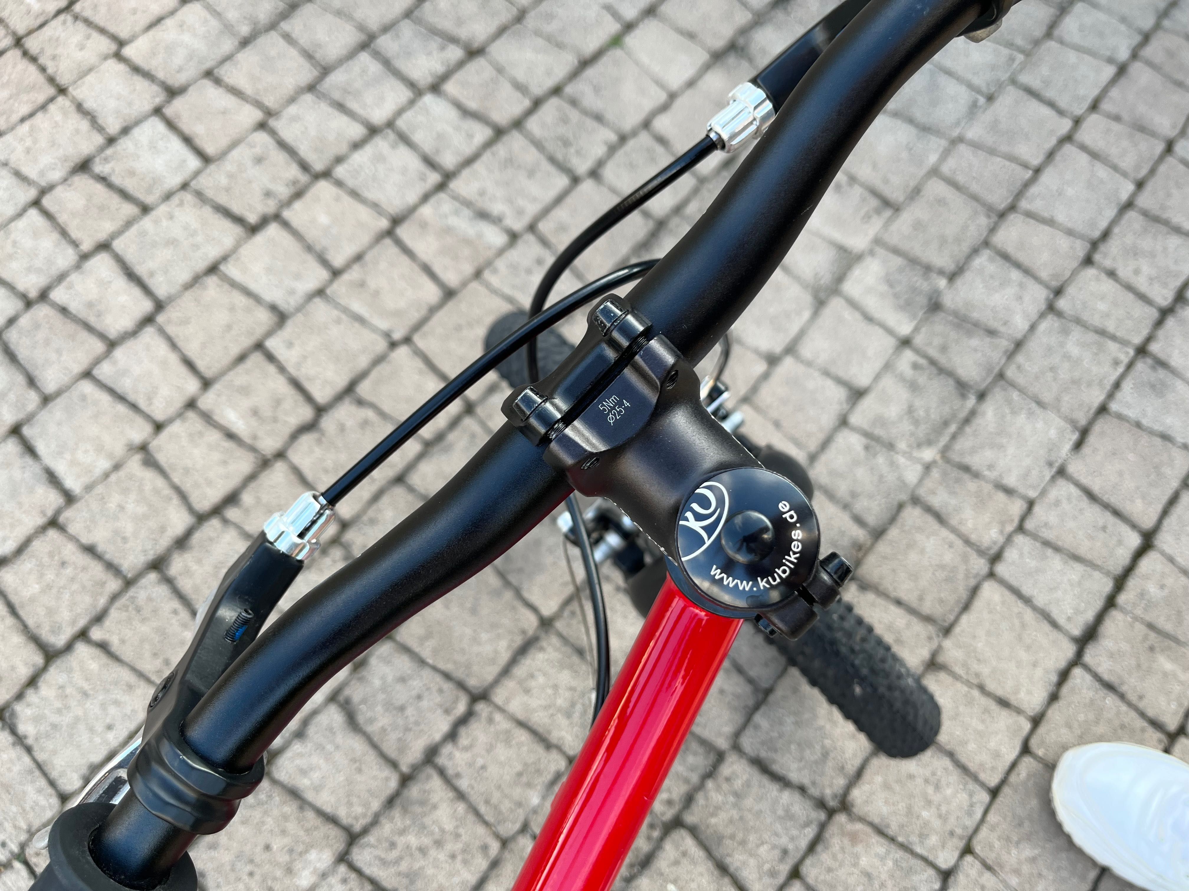 Rower lekki dla dziecka Kubikes 16L MTB czerwony