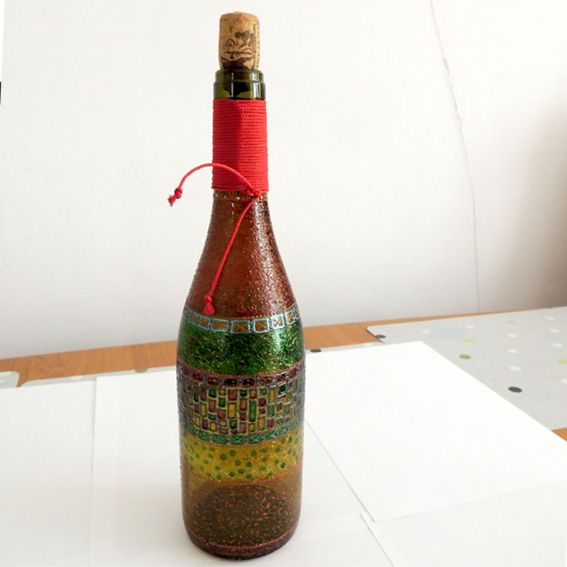 Ozdobna artystyczna butelka na nalewki i wina