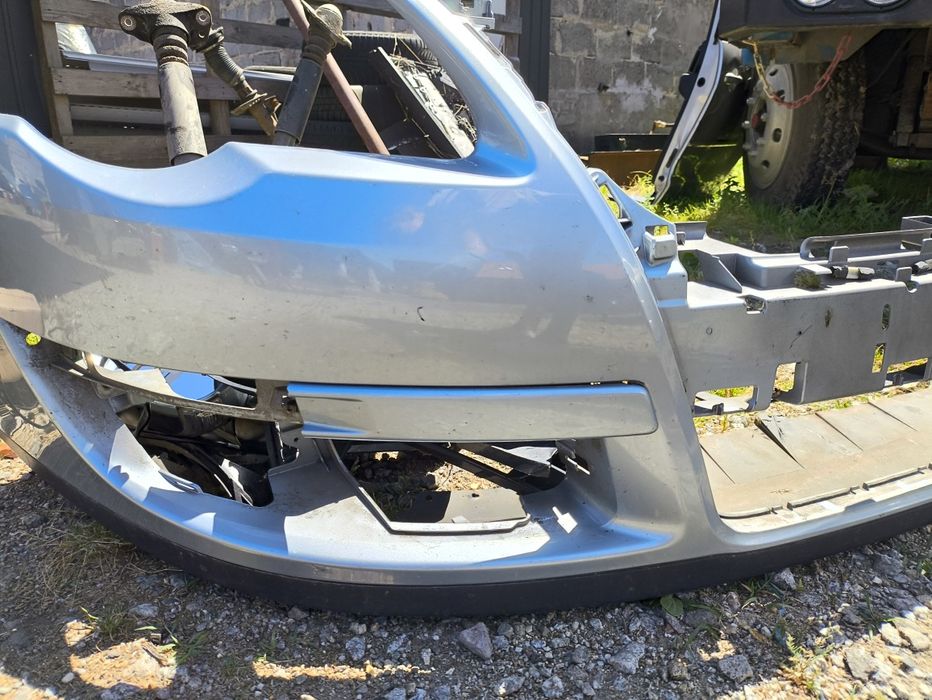 Zderzak przeni lb5m passat B6 VW volkswagen przód kombi sedan