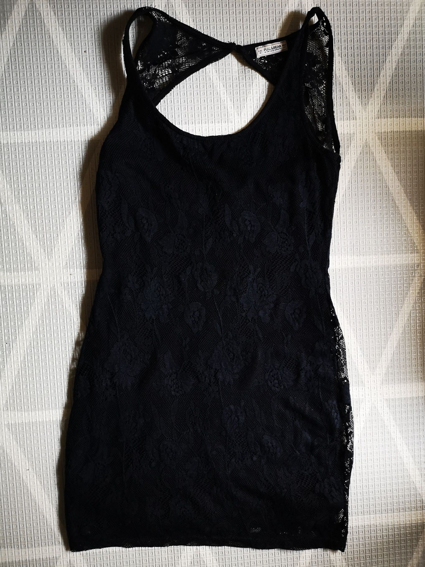 Sukienka czarna koronkowa Pull&Bear r.M