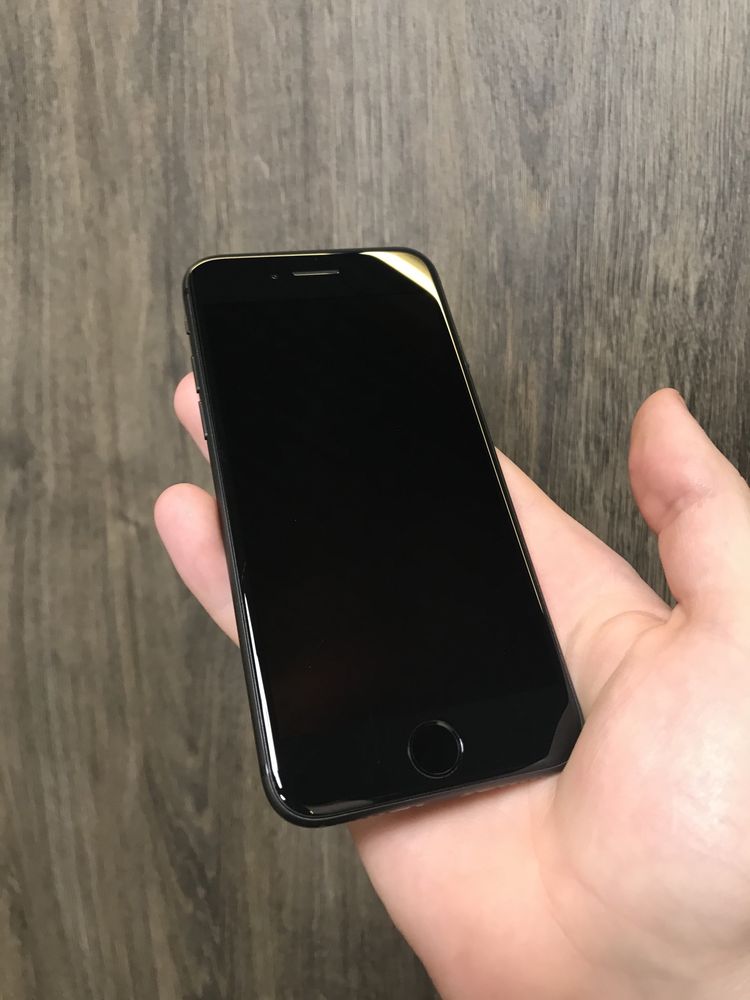 ідеал iPhone 8 64GB Space Gray Neverlock оригінал  айфон 8 бу комплект