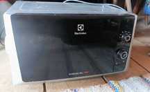 Kuchenka mikrofalowa Electrolux	EMS21400S mikrofala odkurzacz tv itp