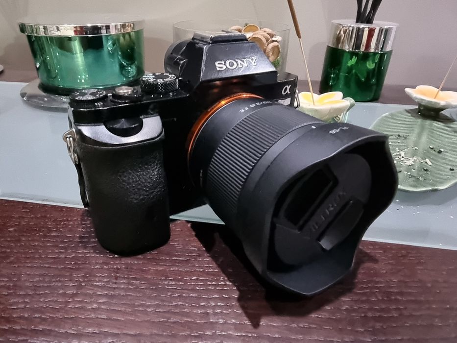 Sony A7S z obiektywem 20mm 2,8