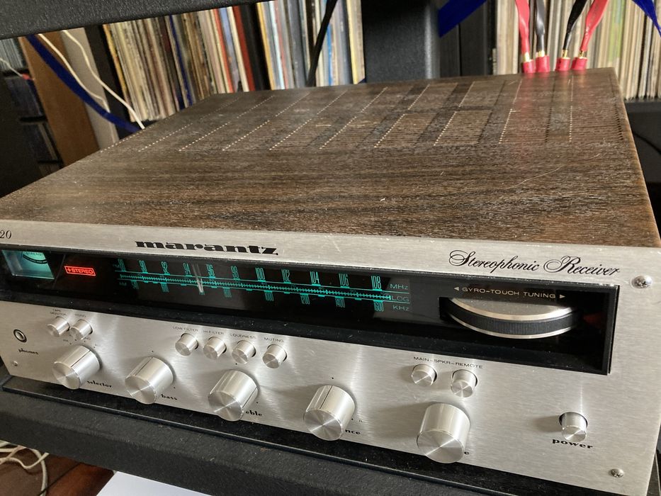Marantz 2220 receiver