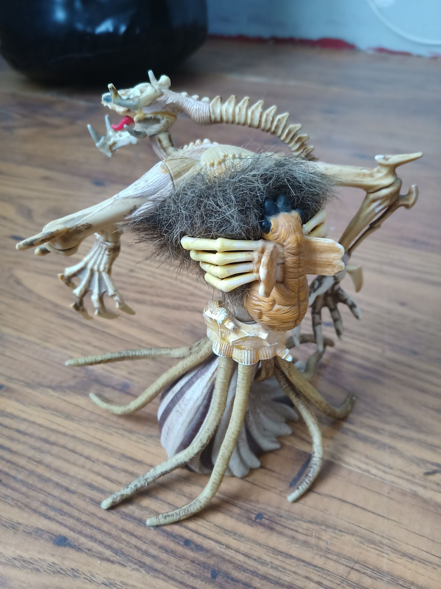 Figurka jakiegoś szkiletora z 1997 roku