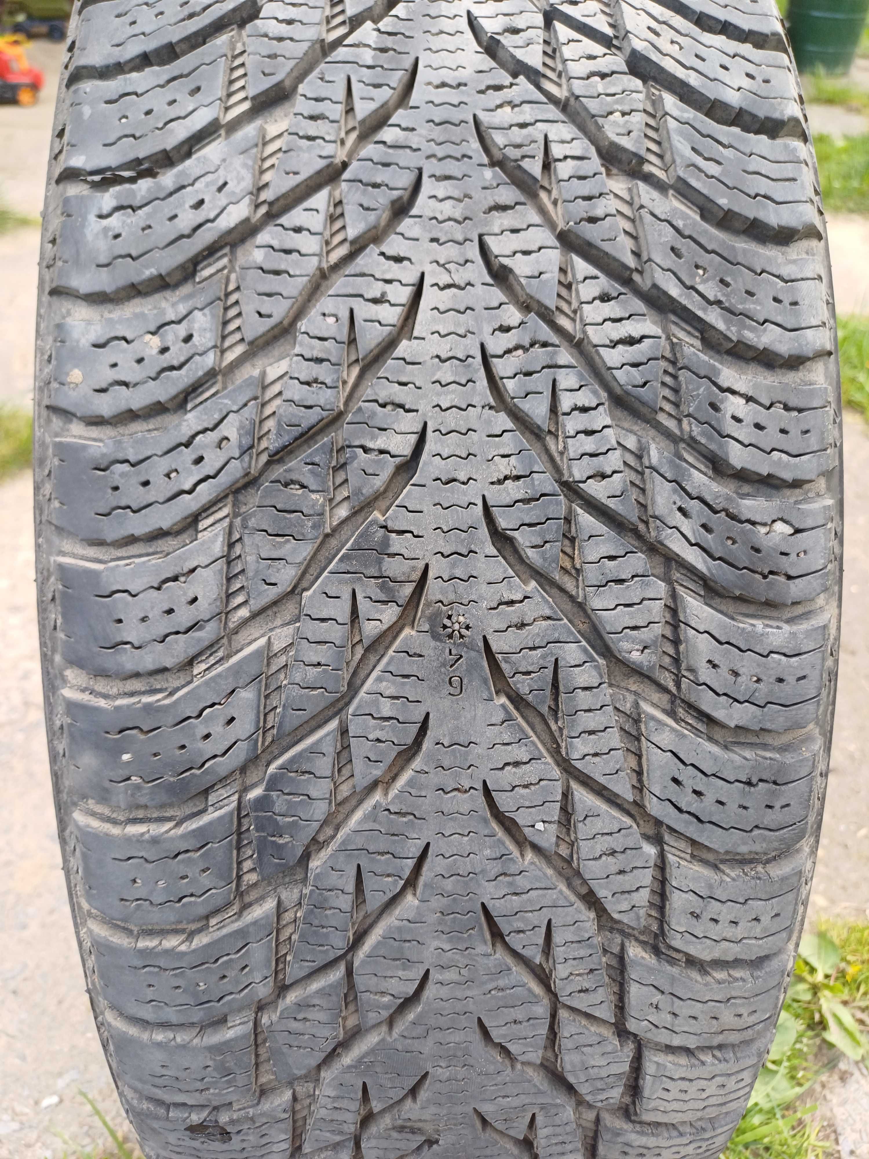 Шини зимові nokian hakkapelita 235 55r20