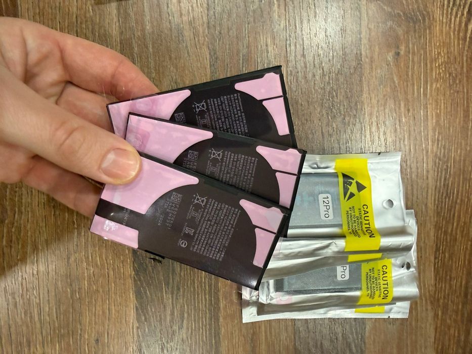 Аккумулятор iPhone 12 pro 100% ориг, в плёнках