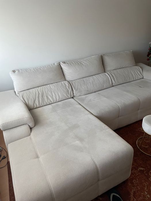 Sofá com chaise long
