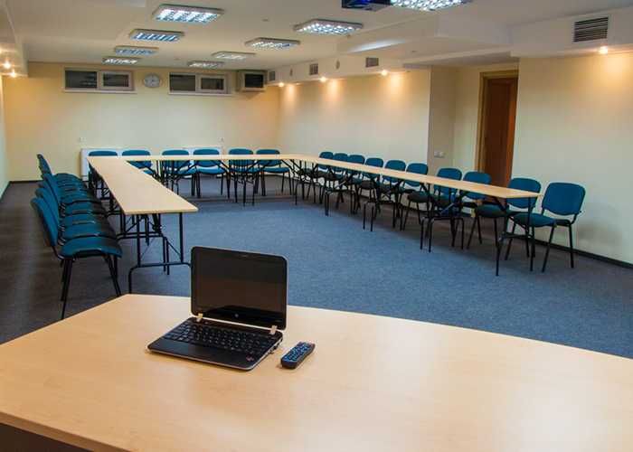 Оренда конференц-залу в Києві (40 осіб). м. Бориспільська (5 хв.)