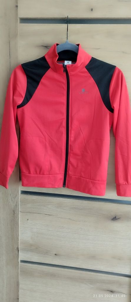 Bluzy 7 sztuk rozmiar 134-146
