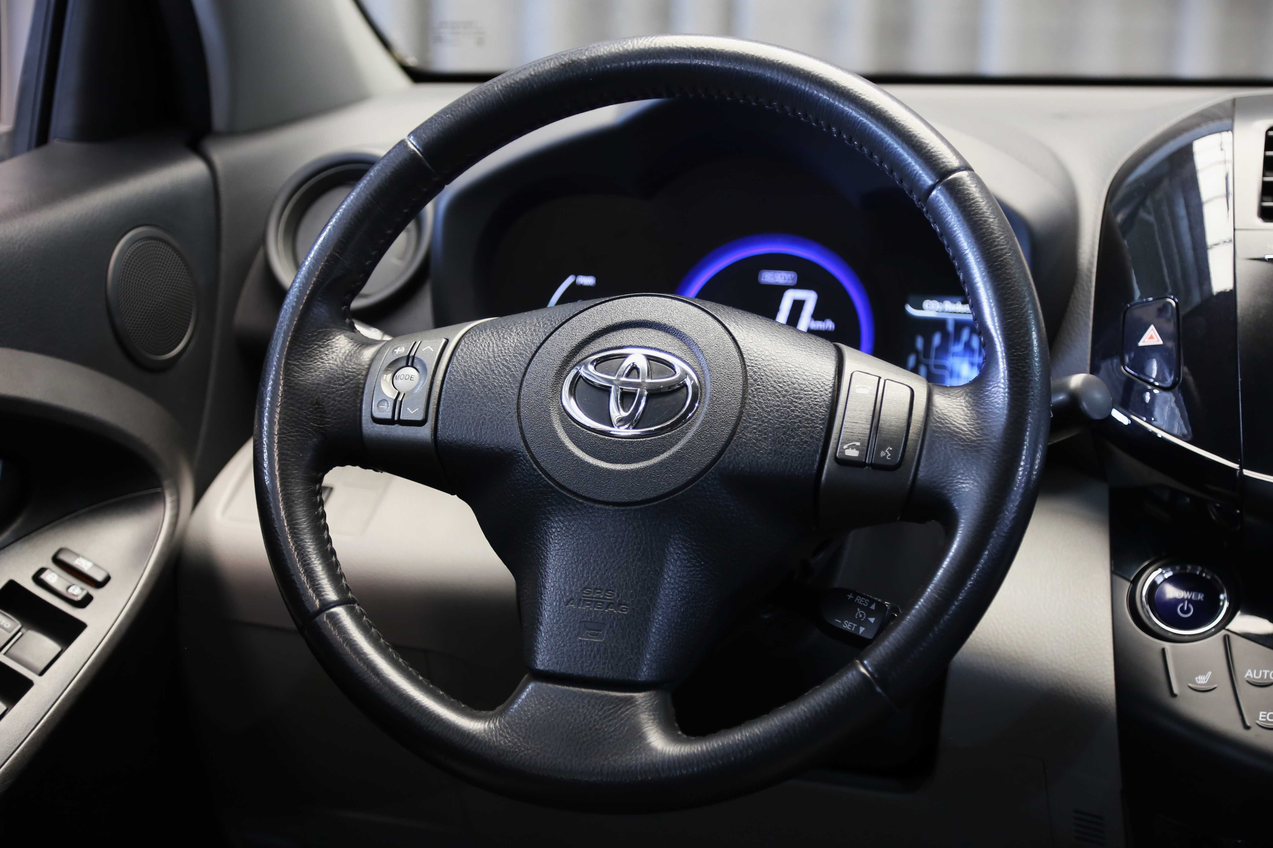 Toyota Rav4 EV 2013 року