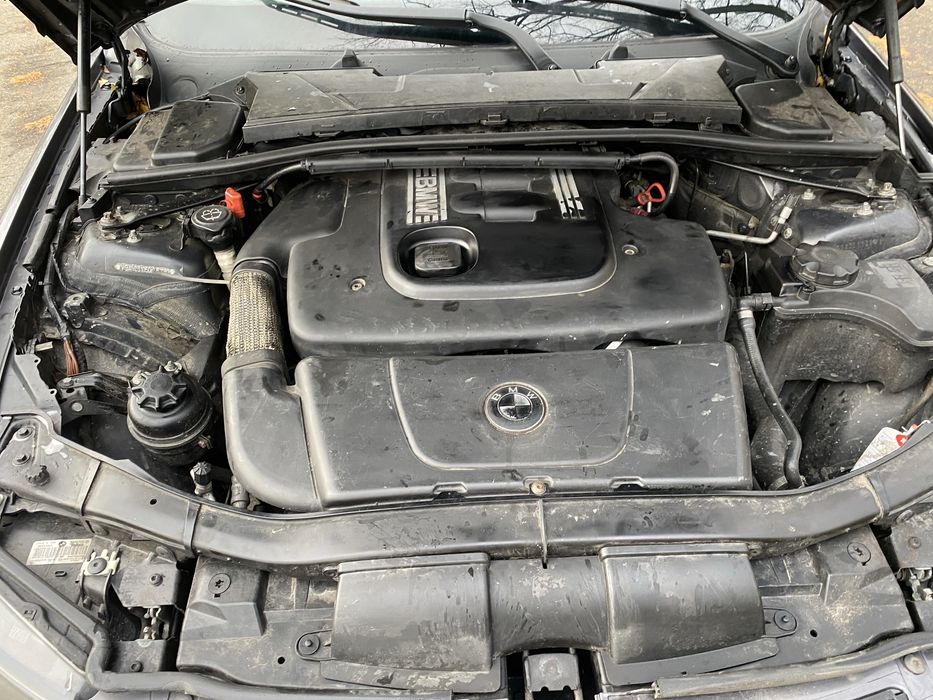 Продам BMW e90 320
