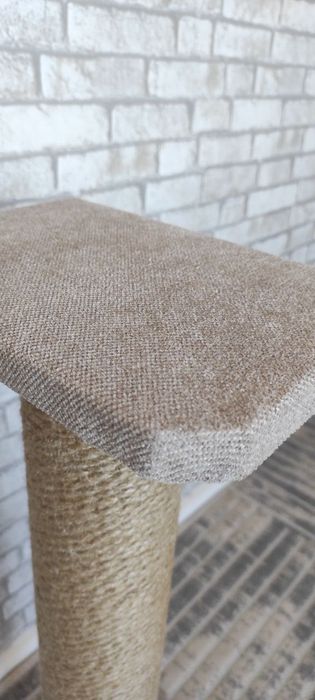Beżowy drapak dla kota handmade 80 cm - stabilny, ręczna robota