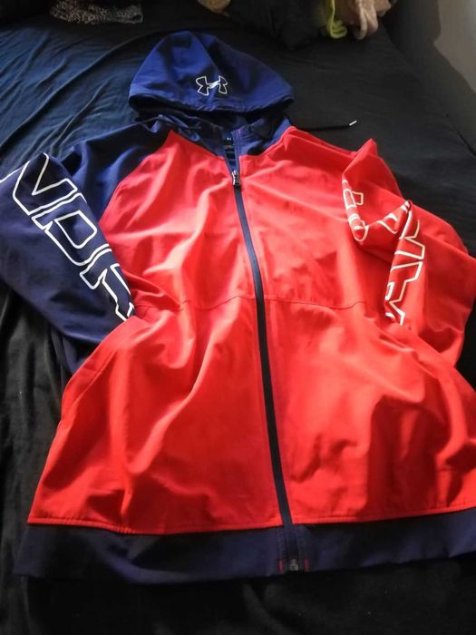 Casaco Hoddie com capuz Under Armour