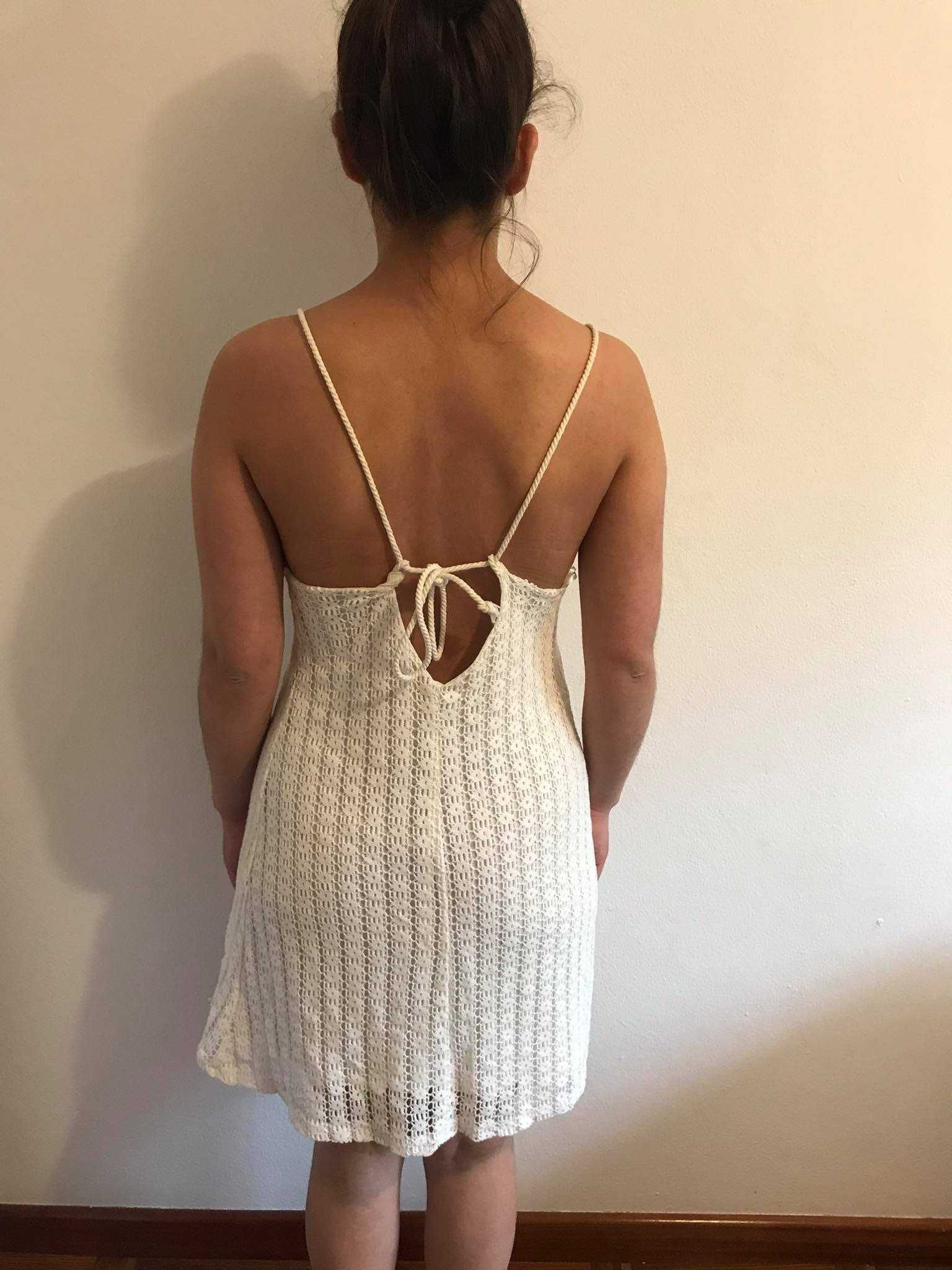 Vestido branco de renda