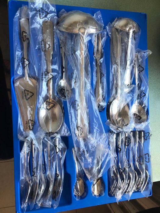 Набір столових приборів Zepter Caprice в кейсі