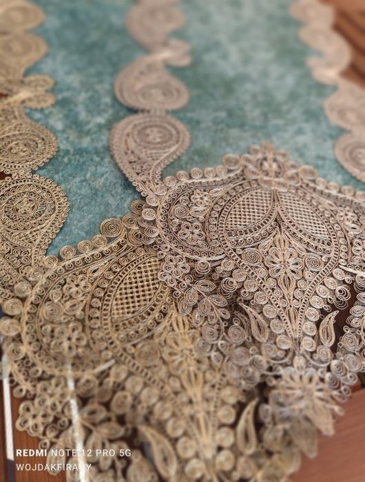 Bieżnik nowy miętowy morski ze srebrną  gipiurą 40x160cm