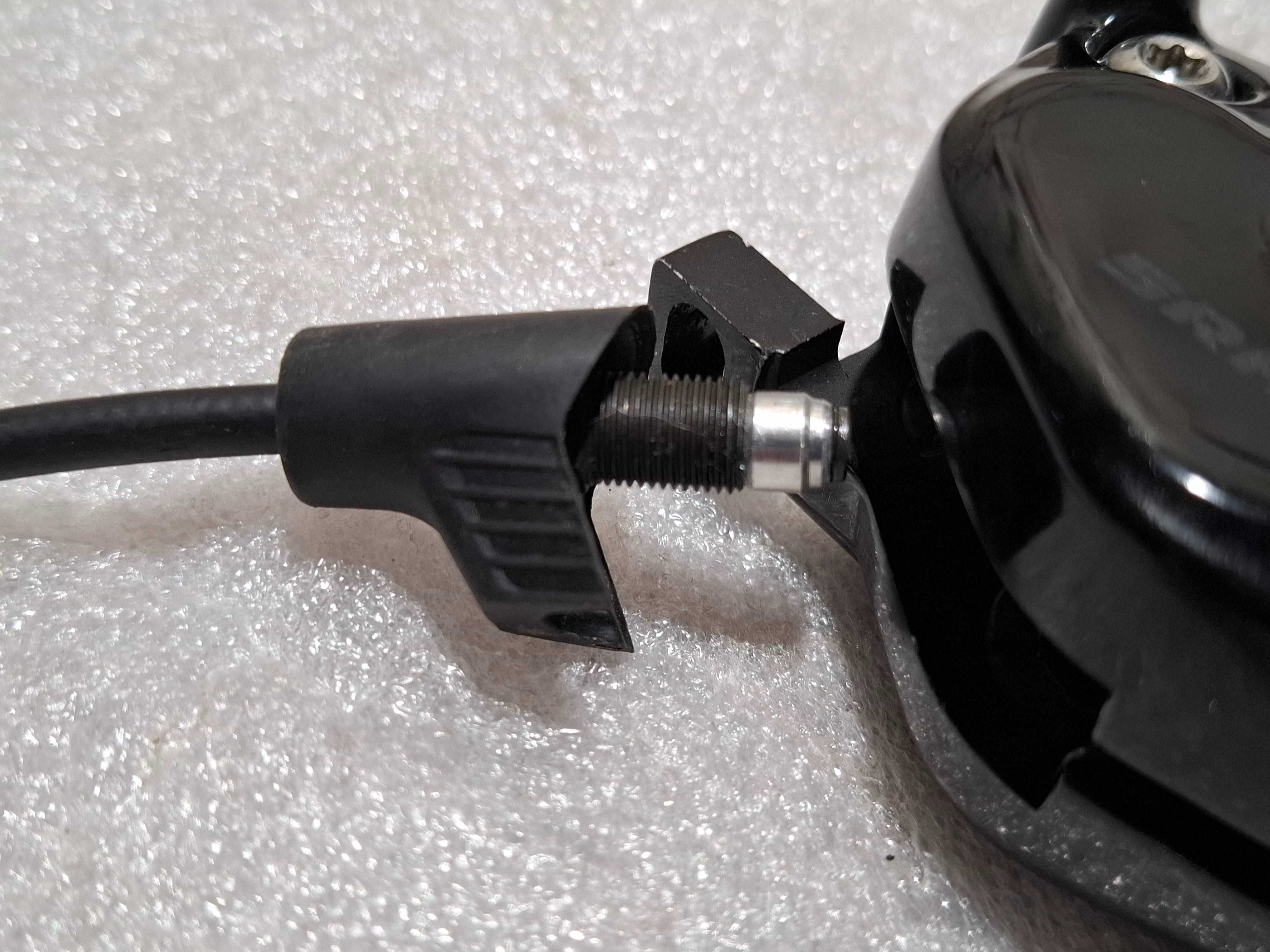 Zacisk Hydrauliczny Hamulca Tarczowego Sram Code 4 Tłoczkowy + Przewód