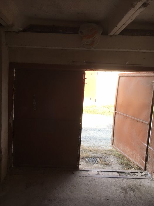 Продам капітальний гараж гбк 8