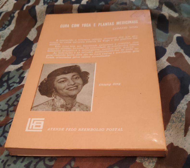 Livro Cura Com Yoga e Plantas Medicinais Usado