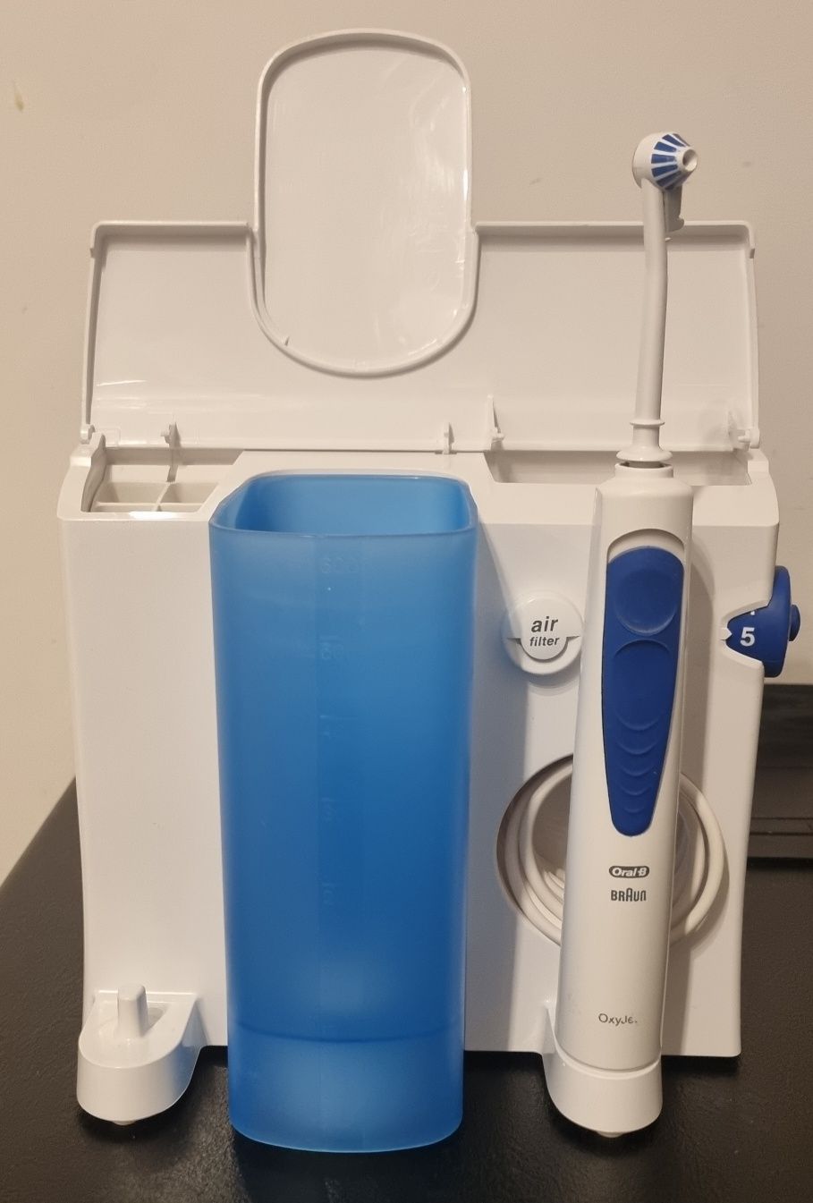 Irygator + Stacja ładująca szczoteczkę Braun Oral-B OxyJet