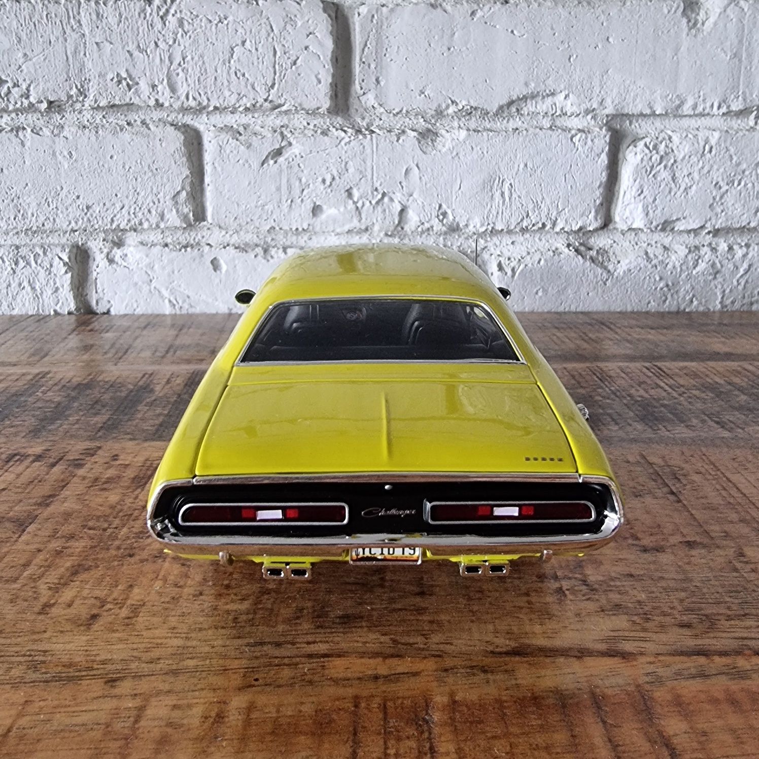 Dodge Challenger 71 YCID ACME 1:18