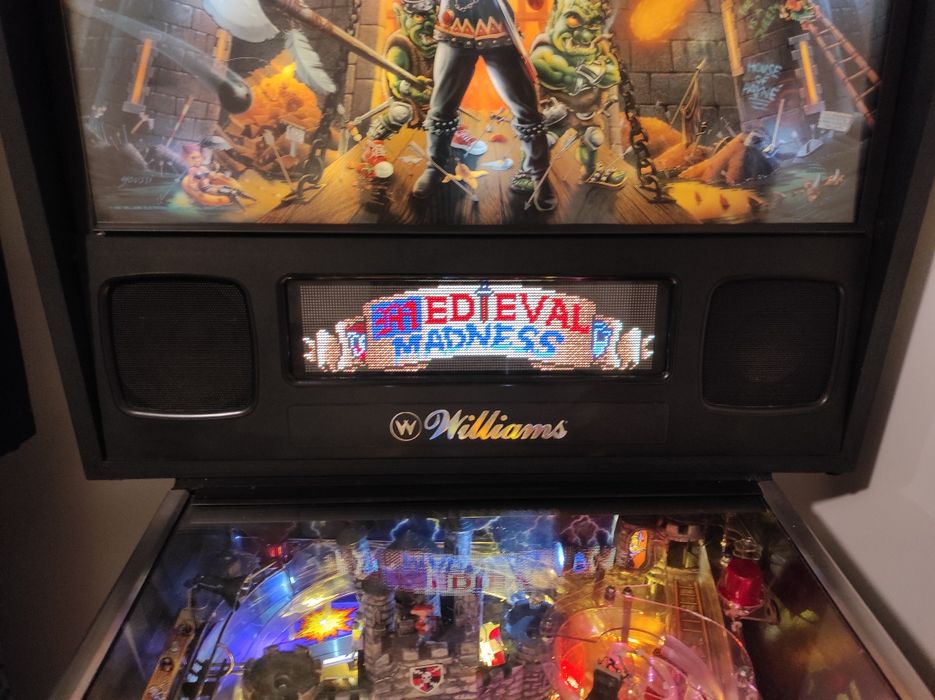 Flipper pinball display cores