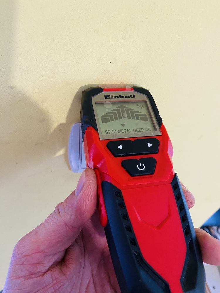 Детектор прихованих проводок, дерева та металу Einhell TC-MD 50