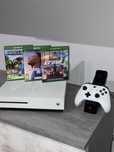 Xbox One S 500GB + 3 gry + pad + stacja ładująca
