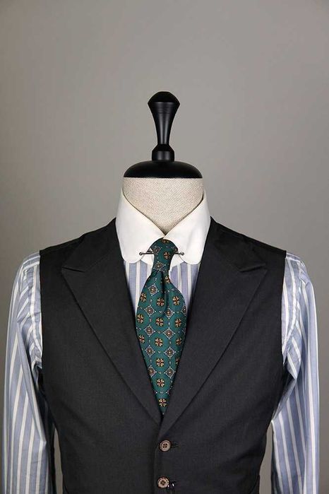 Szpilka pin collar nasuwana do kołnierzyka koszuli srebrna złota metal