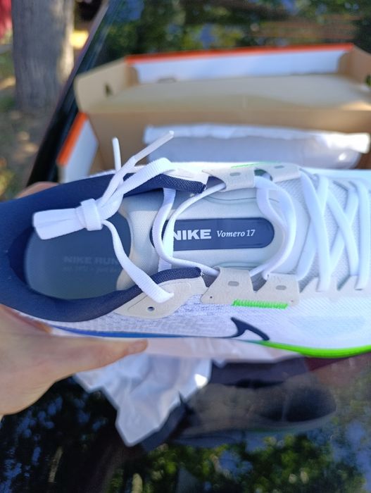 Nike Air Zoom Vomero 17 Wide p. 48,5 (32) нові