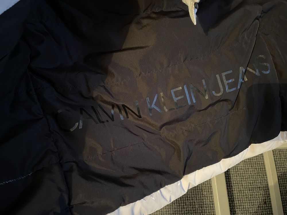 Zimowa puchowa damska kurtka Calvin Klein rozmiar S