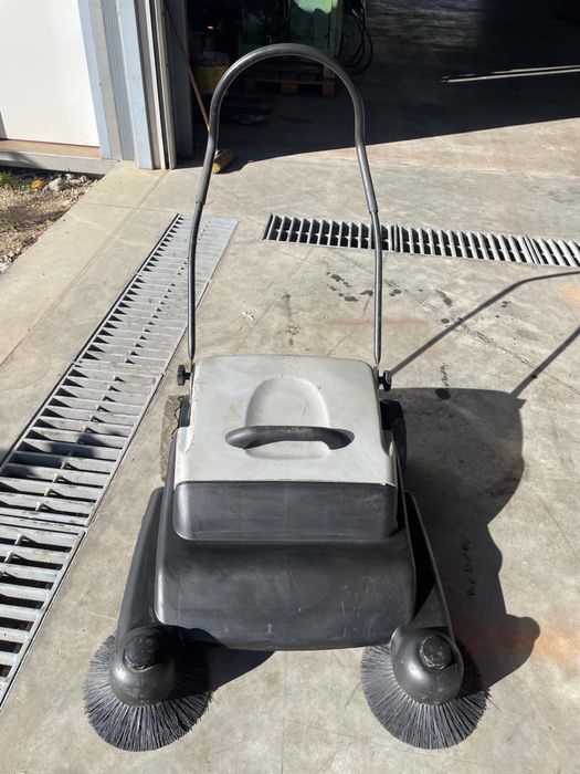 Varredora manual usada em 2° Nao