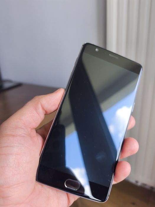 OnePlus 3T 64GB uszkodzony, nie włącza się