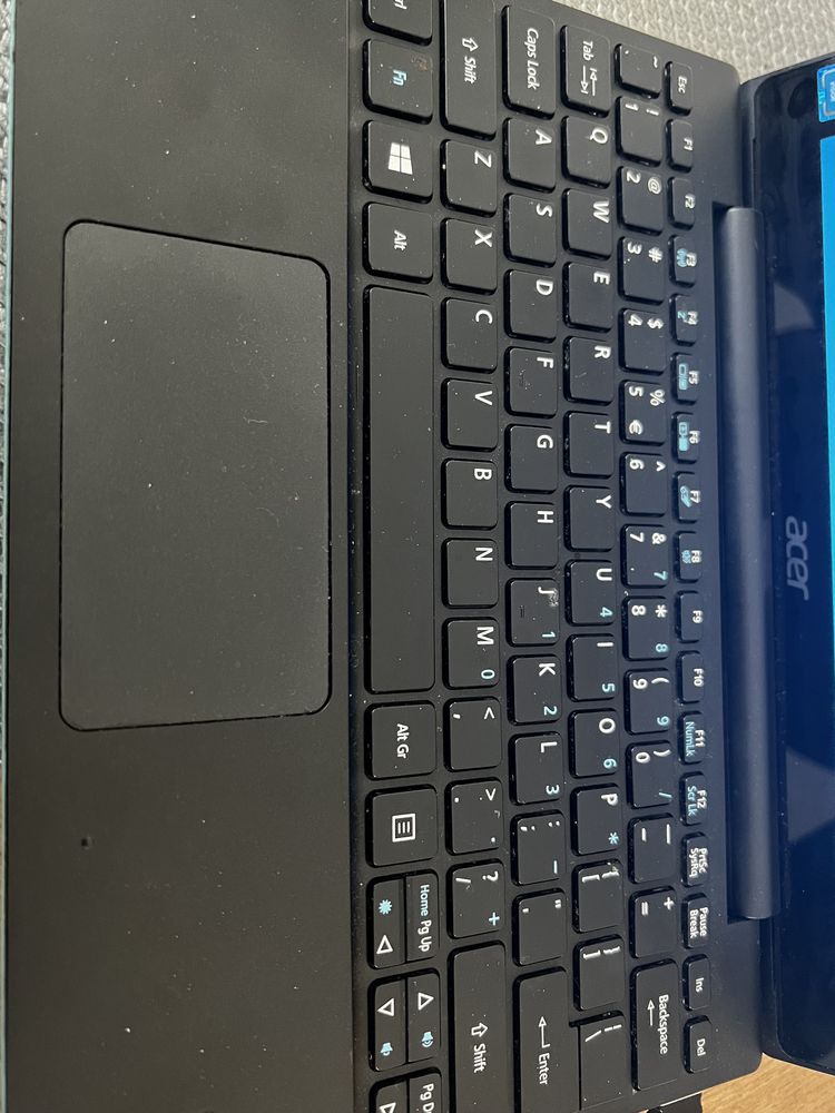Laptop Aspire SW3-013 laptop-tablet