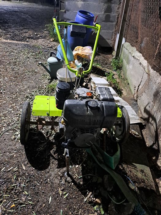 Moto enchada a disel