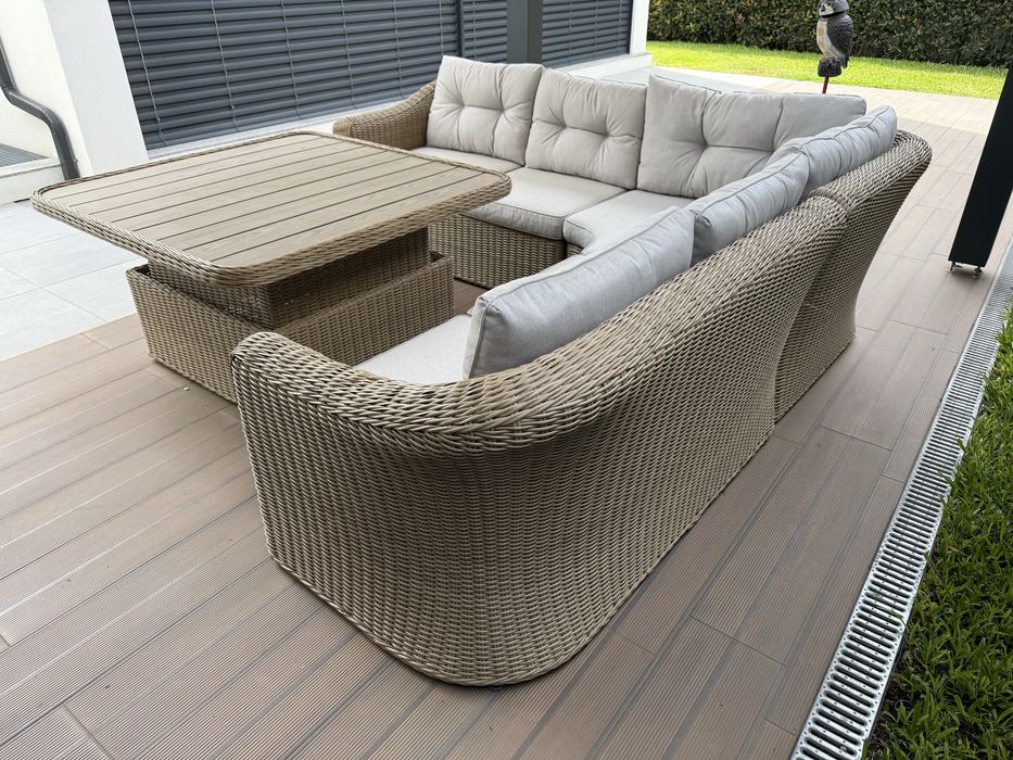 Conjunto de Jardim JYSK TAMBOHUSE - Mesa e Sofa / Cadeiras