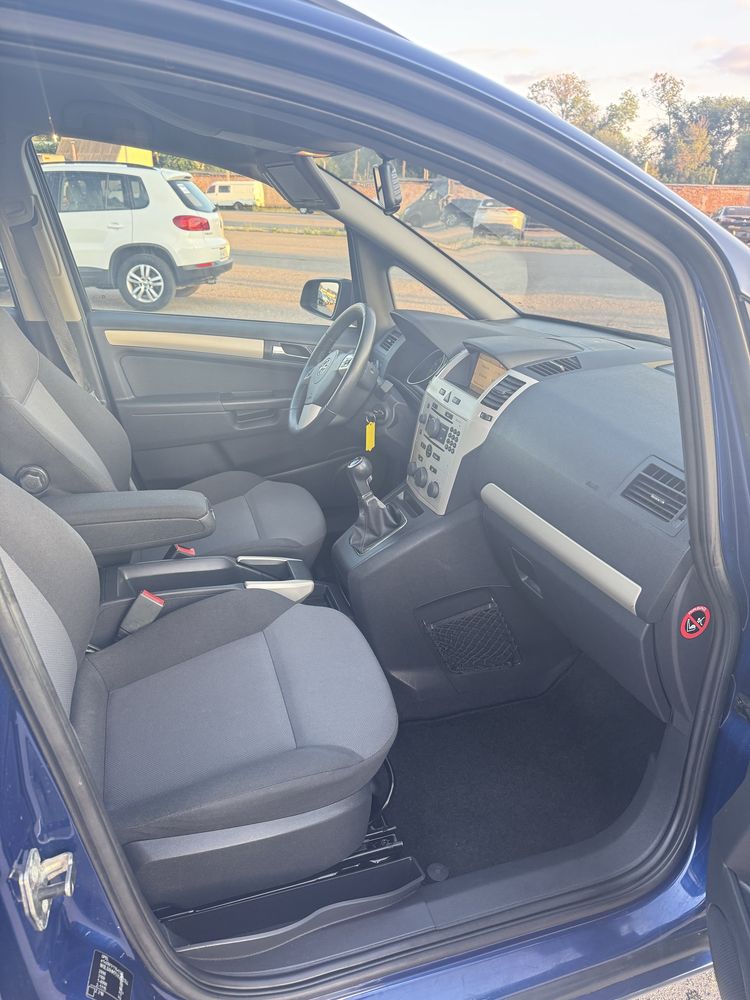 Opel Zafira 1,6 бензин 7 місць