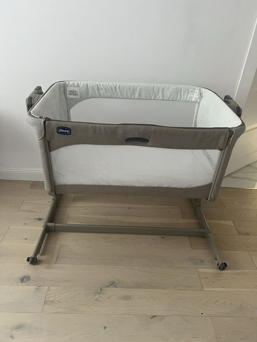 Приставне дитяче ліжечко chicco next2me