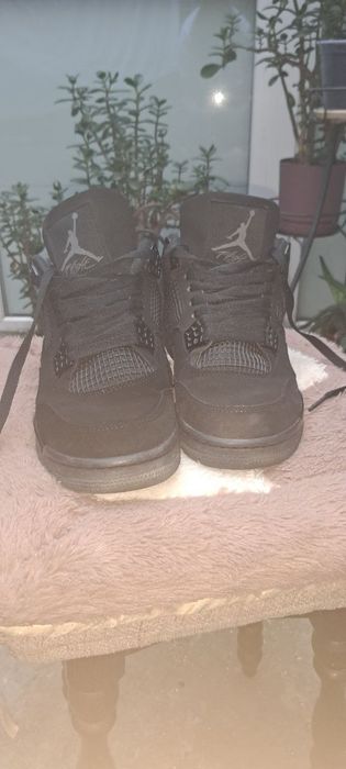 Nike Air Jordan 4 "Black Cat"
Состояние отличное
Размер:43
Идут без ор