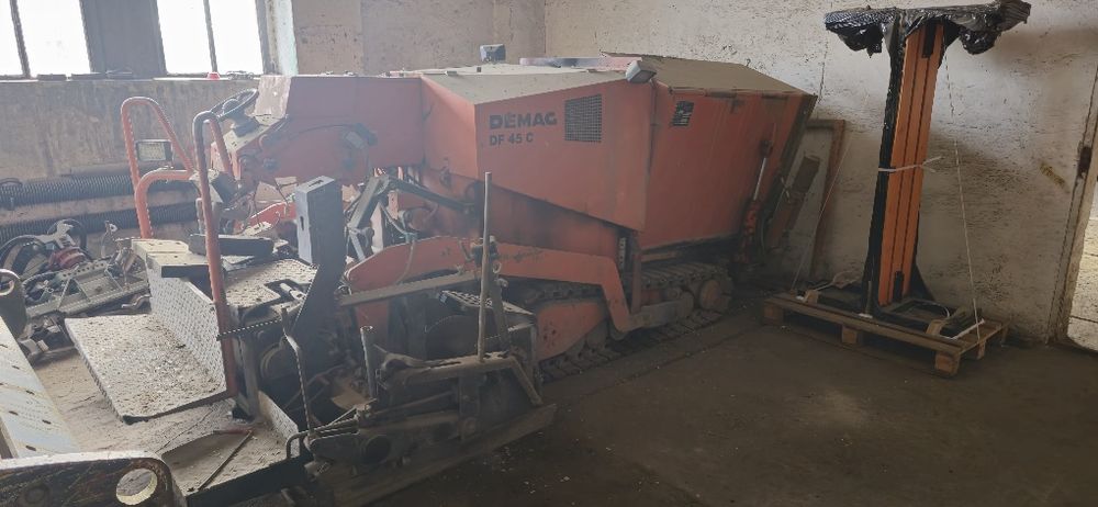 Rozściełacz asfaltu gąsienicow Demag DF 45