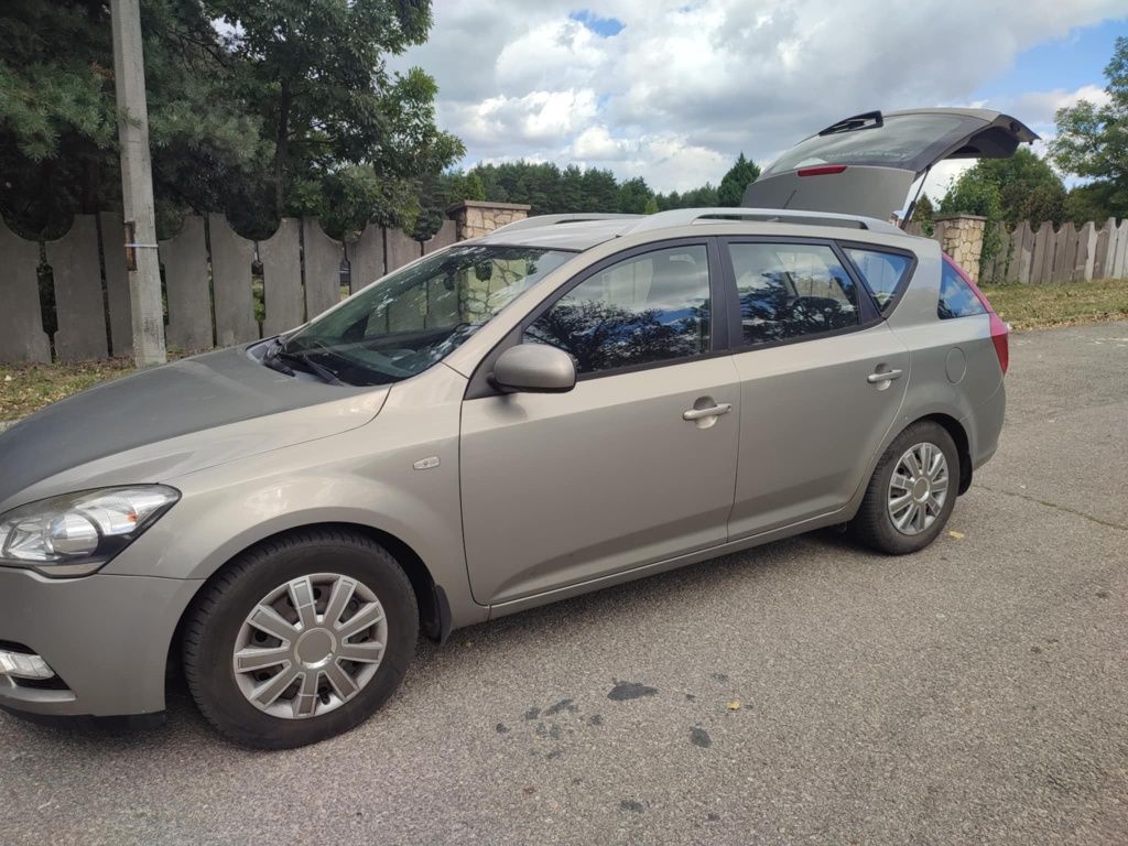 Kie Ceed 1.6 CRDI 2009 rok