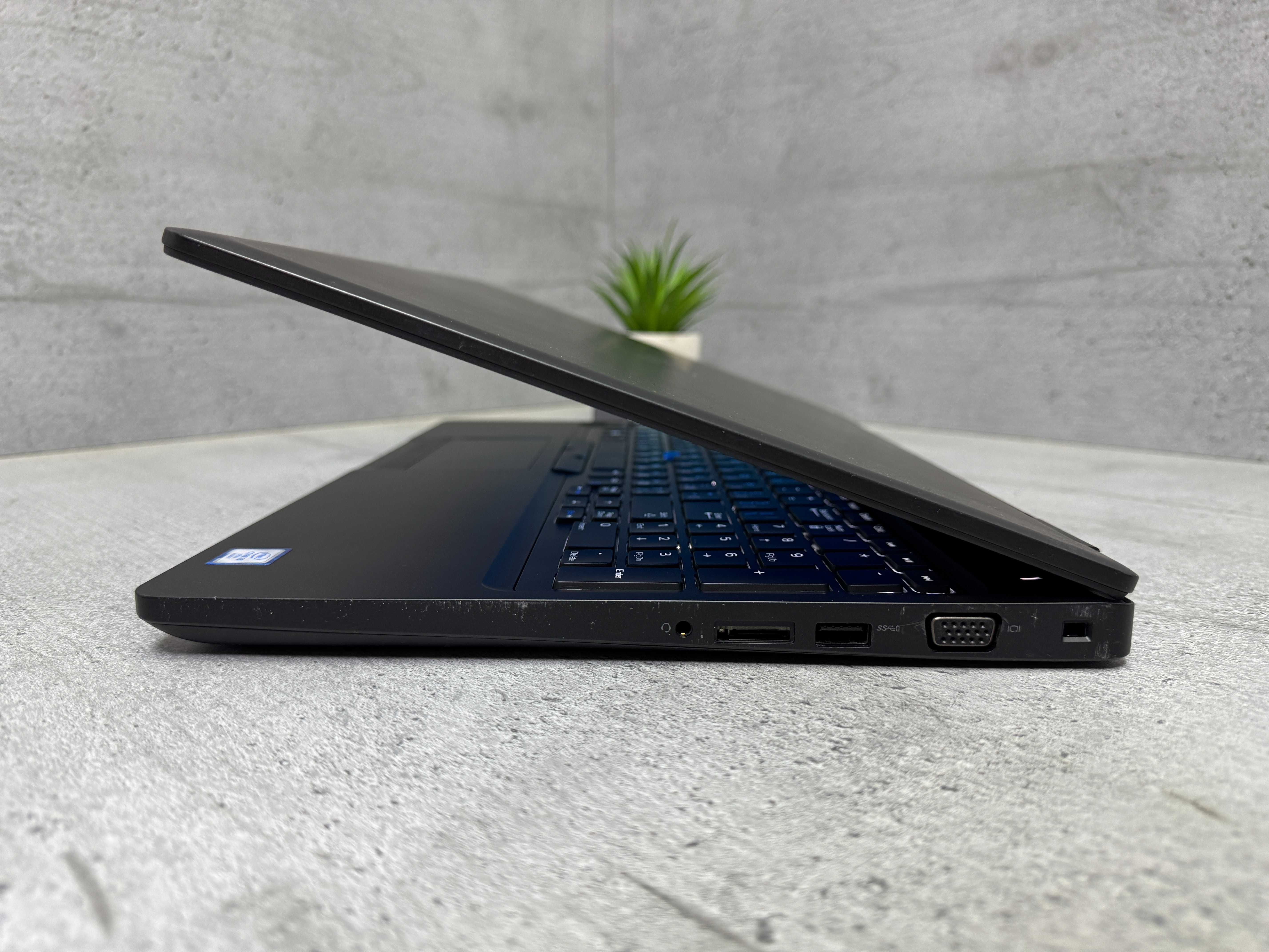 Надійний ноутбук Dell 5580 256gb ssd 15.6" i5-6300u 8gb ddr4
