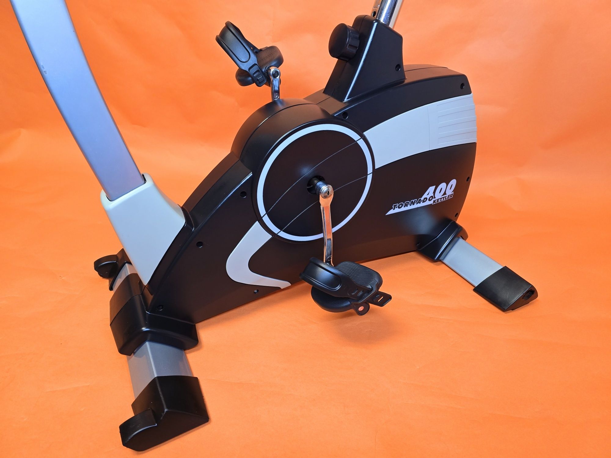 Wygodny Rower Treningowy Stacjonarny Kettler Tornado 400  programy