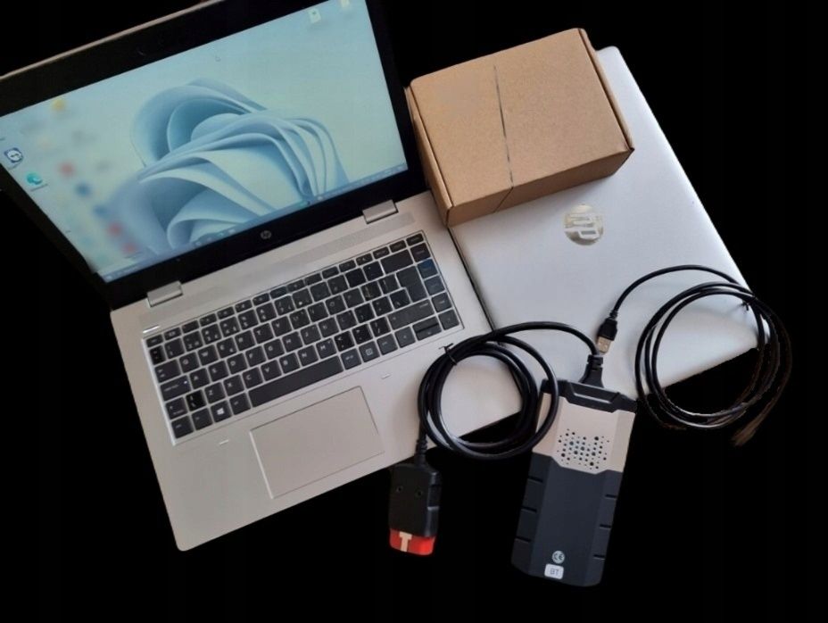 Zestaw diagnostyczny ds150e osobowe ciężarowe laptop programy
