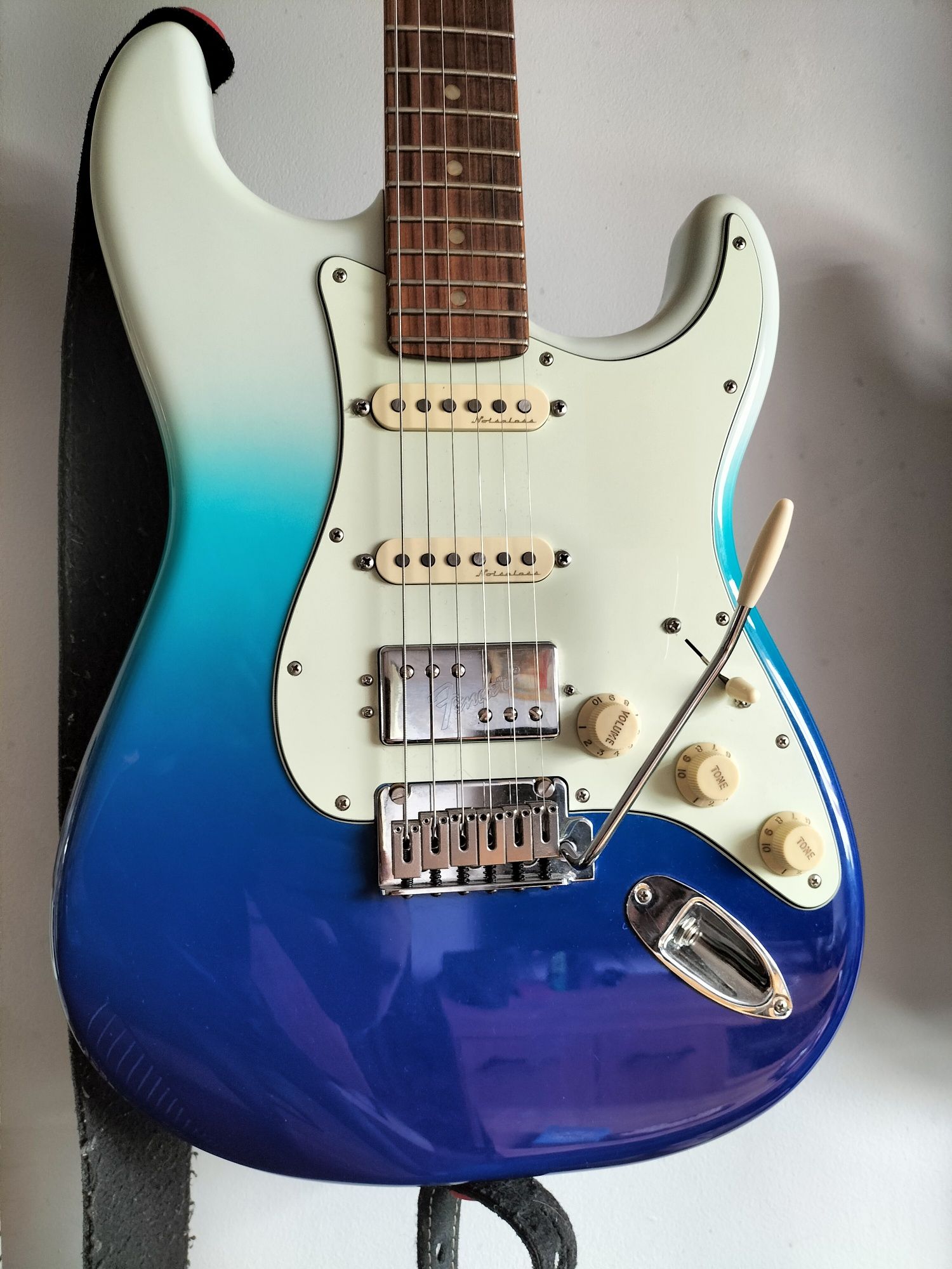 Fender Player Plus Stratocaster Hss Blb Strat