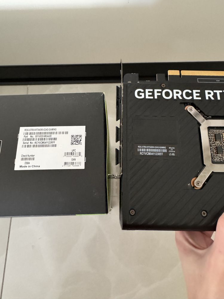 Видеокарта Asus ROG-STRIX-RTX4090-O24G-GAMING