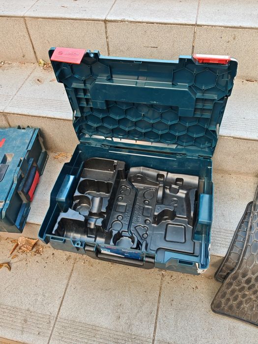 Sprzedam walizkę Bosch